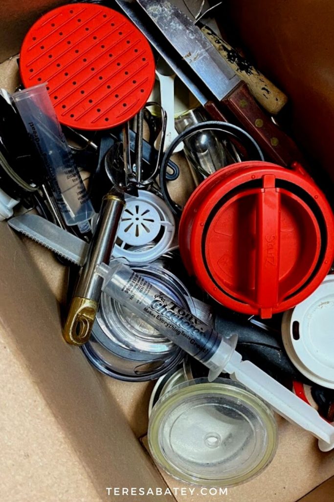DIY Dollar Tree Kitchen Utensil Drawer Organization