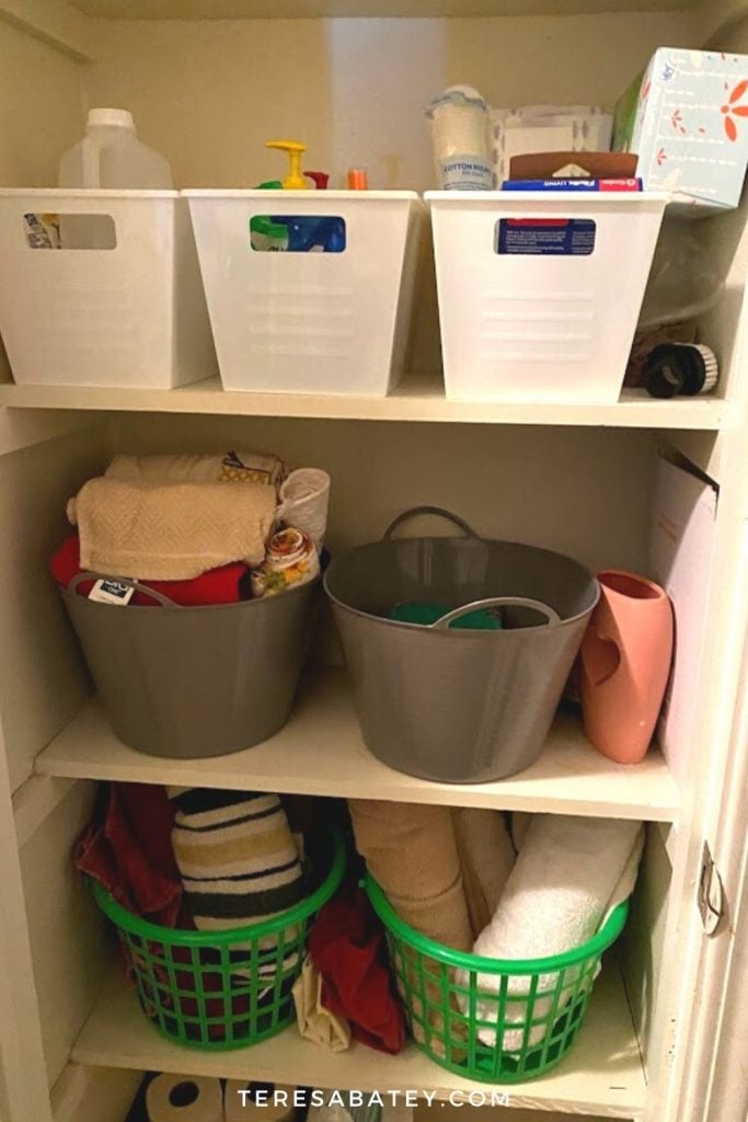 DIY Dollar Tree Linen Closet Organization