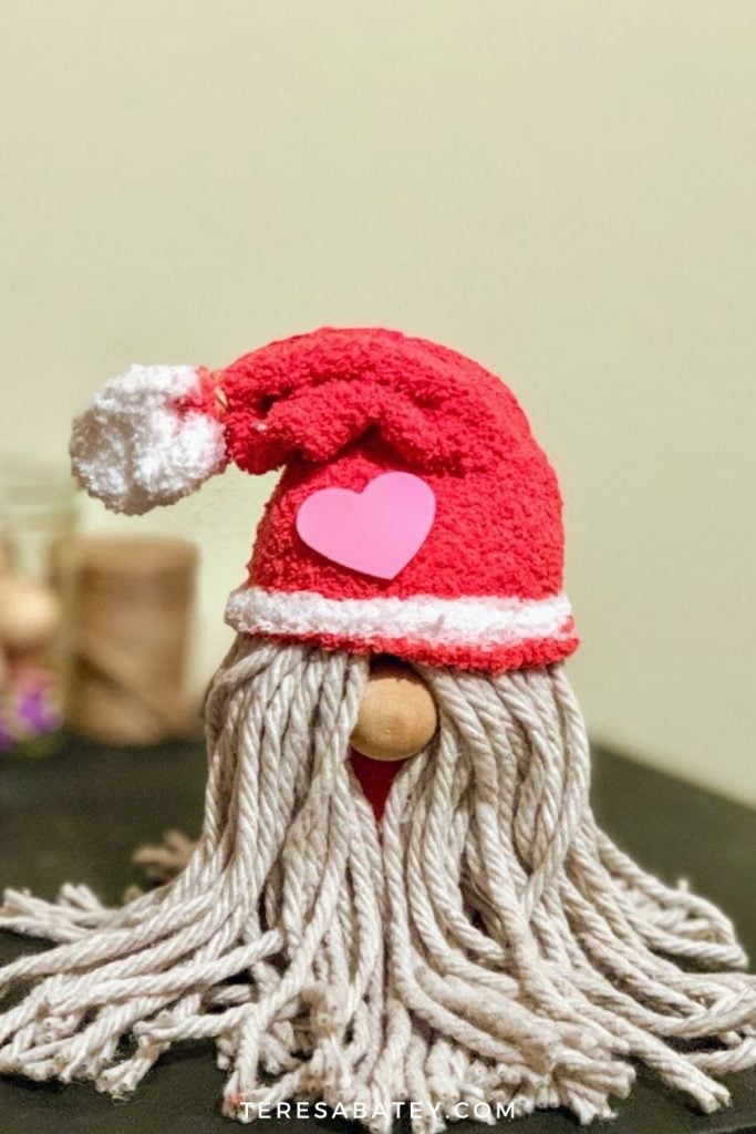 How to make a DIY Mop Gnome